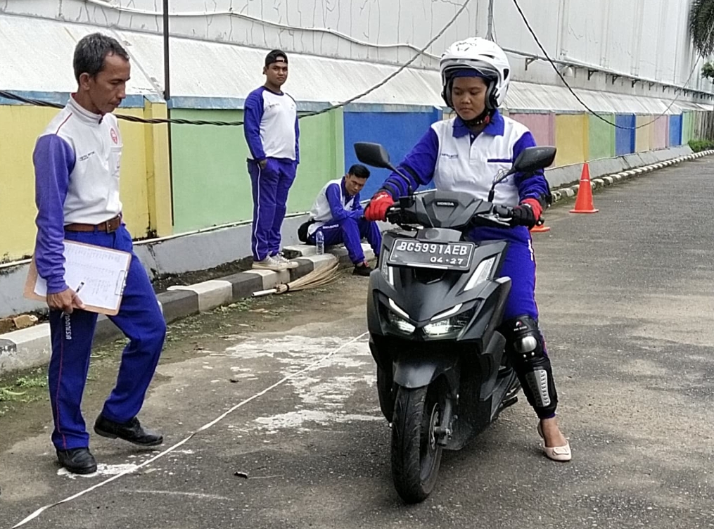 3 Penyebab Utama Sering Terjadi Kecelakaan di Jalan, Emak-emak Wajib Tahu dan Hafal Agar Aman Berkendara 