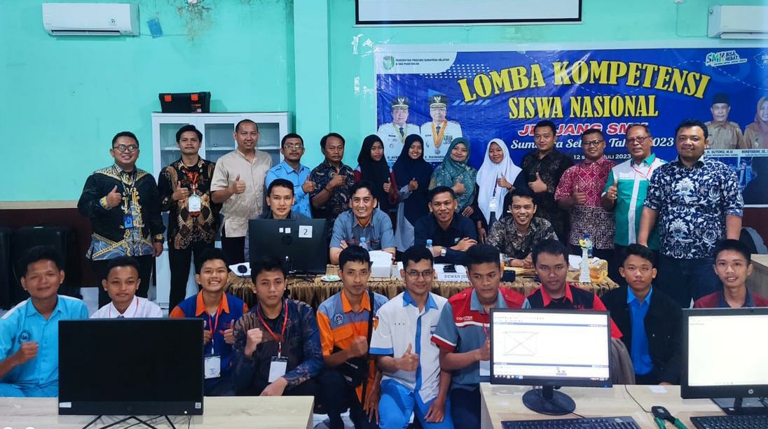 Karyawan PT SBS jadi Juri LKS SMK Sumsel Bidang IT Network