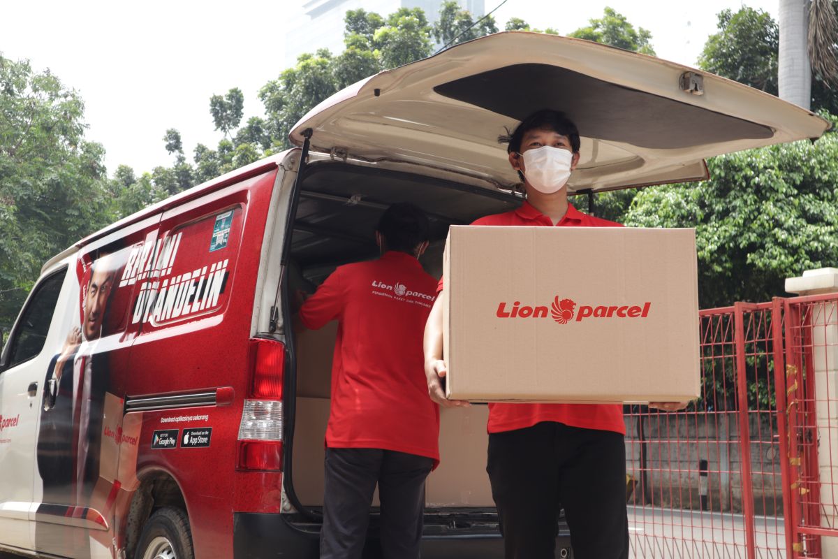 Dukung UMKM Palembang, Lion Parcel Turunkan Ongkos Kirim Paket Antarkota ke Seluruh Sumatra