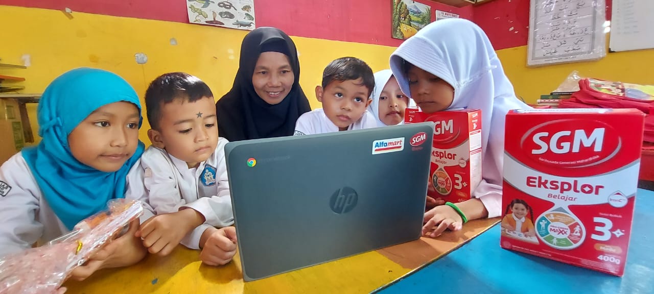 Dukung Generasi Maju, SGM Eksplor dan Alfamart Bantu 5000 Anak PAUD dari Sabang-Merauke