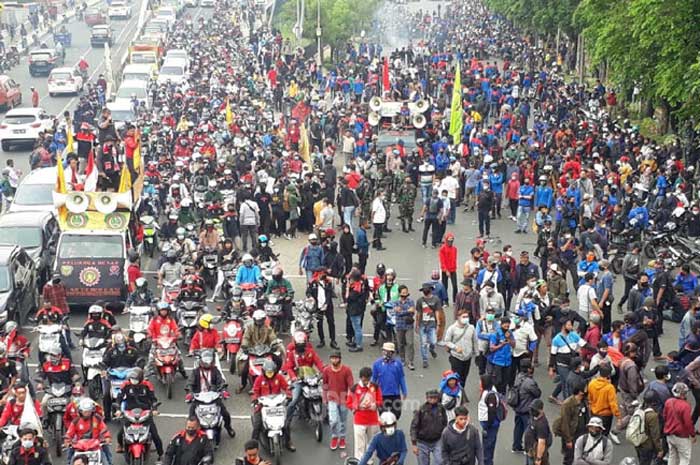 1.200 Personel Gabungan Kawal Aksi Damai Buruh di Palembang