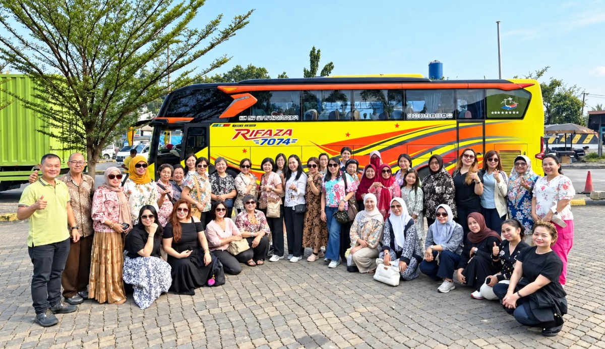 Bus Wisata RIFAZA 7074, Nyaman untuk Liburan dan Perjalanan Rombongan