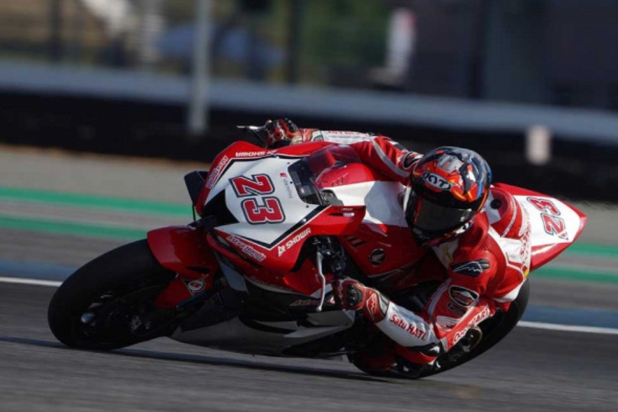 Sempat Crash, Pebalap AHRT Andi Farid Izdihar Finis ke-11 di Ajang Bergengsi ASB 1000cc ARRC 2025 Sepang