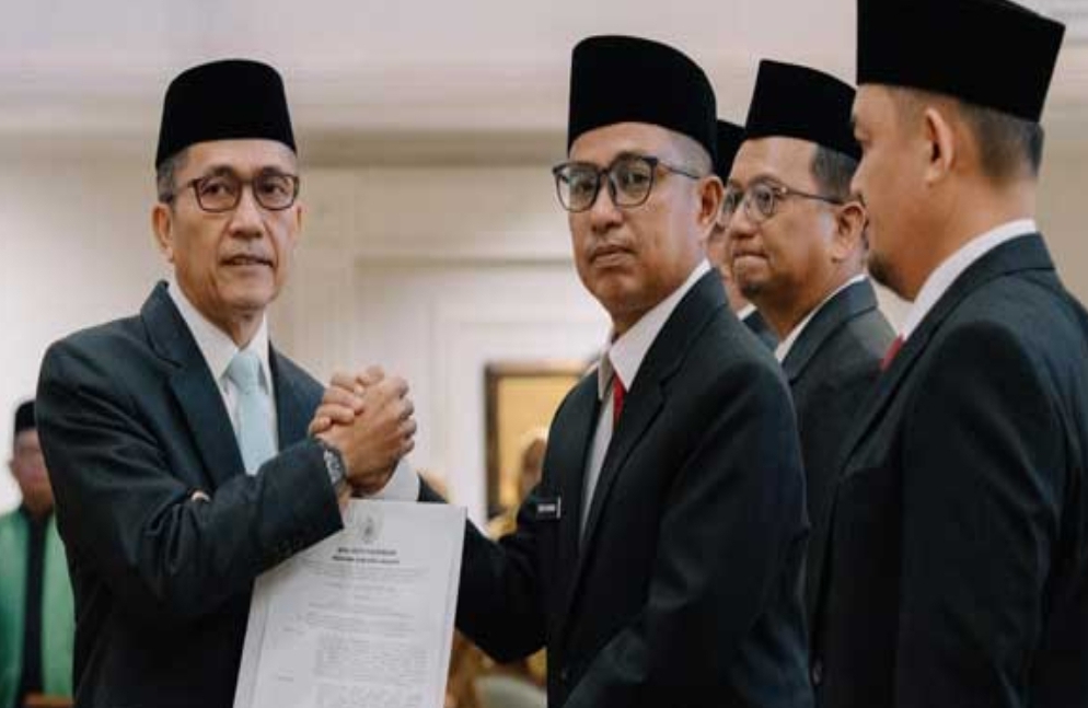 Wali Kota Ratu Dewa Lantik Kepala Dinas dan Direksi Perumda, Berikut Daftar Nama Pejabat Baru!