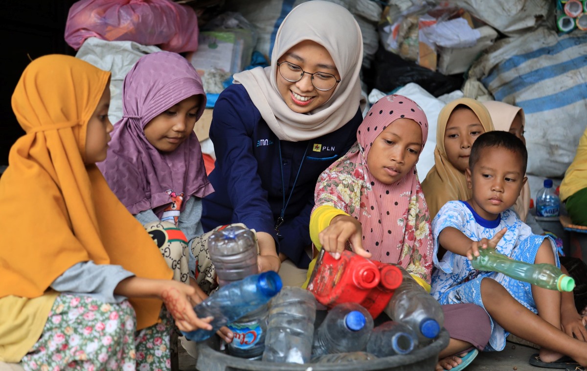 Program PLN Peduli Dukung Pengembangan Pendidikan Bagi 20.848 Penerima Manfaat di Semester I 2024