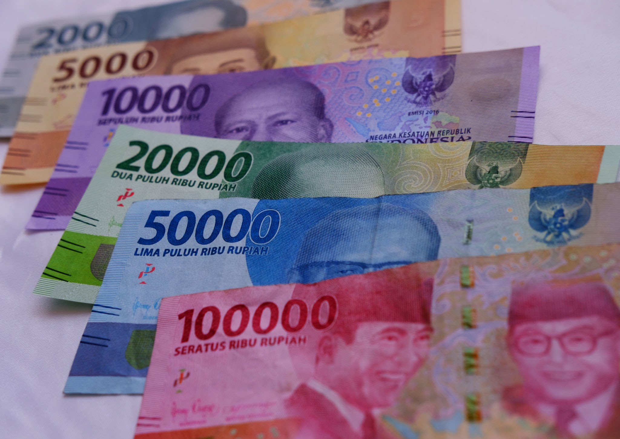 WADUH! Indonesia Masuk 10 Daftar Mata Uang Terendah di Dunia, Cek Nomor Berapa?