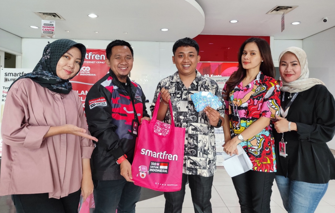 Bagi-bagi Hadiah di 17 Kota Termasuk Palembang, Smartfren Beri Hadiah ke Pelanggan Setia di Harpelnas 2024