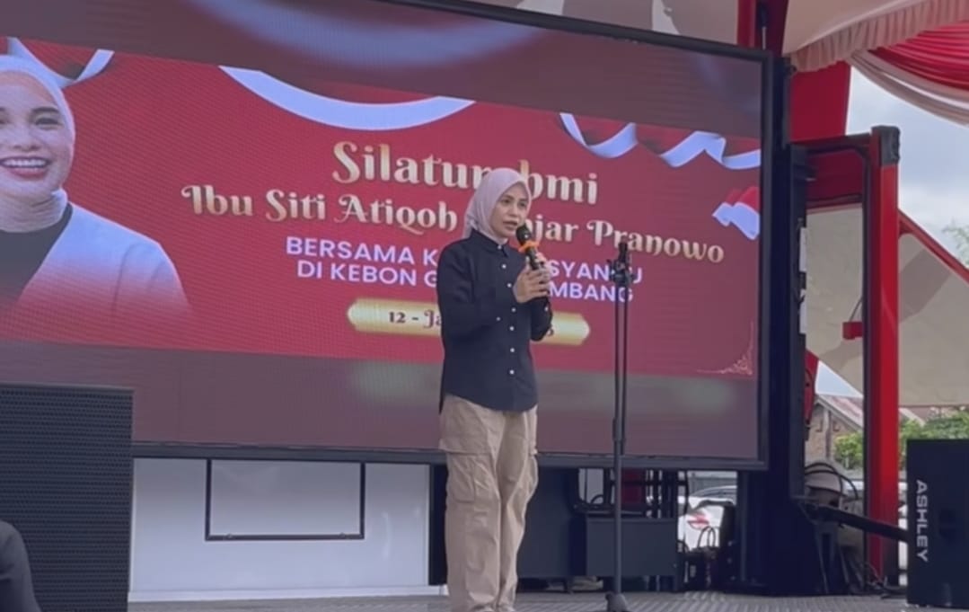 Atikoh di Palembang, Janji Perhatikan Posyandu, Teringat Lagu Aku Anak Sehat