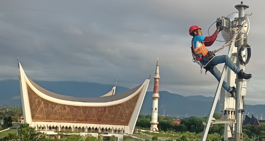 XLSMART Catat Kenaikan Trafik Layanan Data Tertinggi di Ponorogo, Mayoritas Pelanggan Streaming 