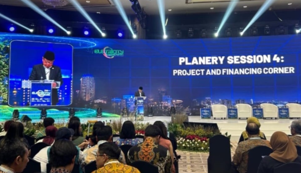 Di Electricity Connect 2024, Komut PLN Jabarkan Strategi Jitu Tarik Investasi Hijau untuk Transisi Energi