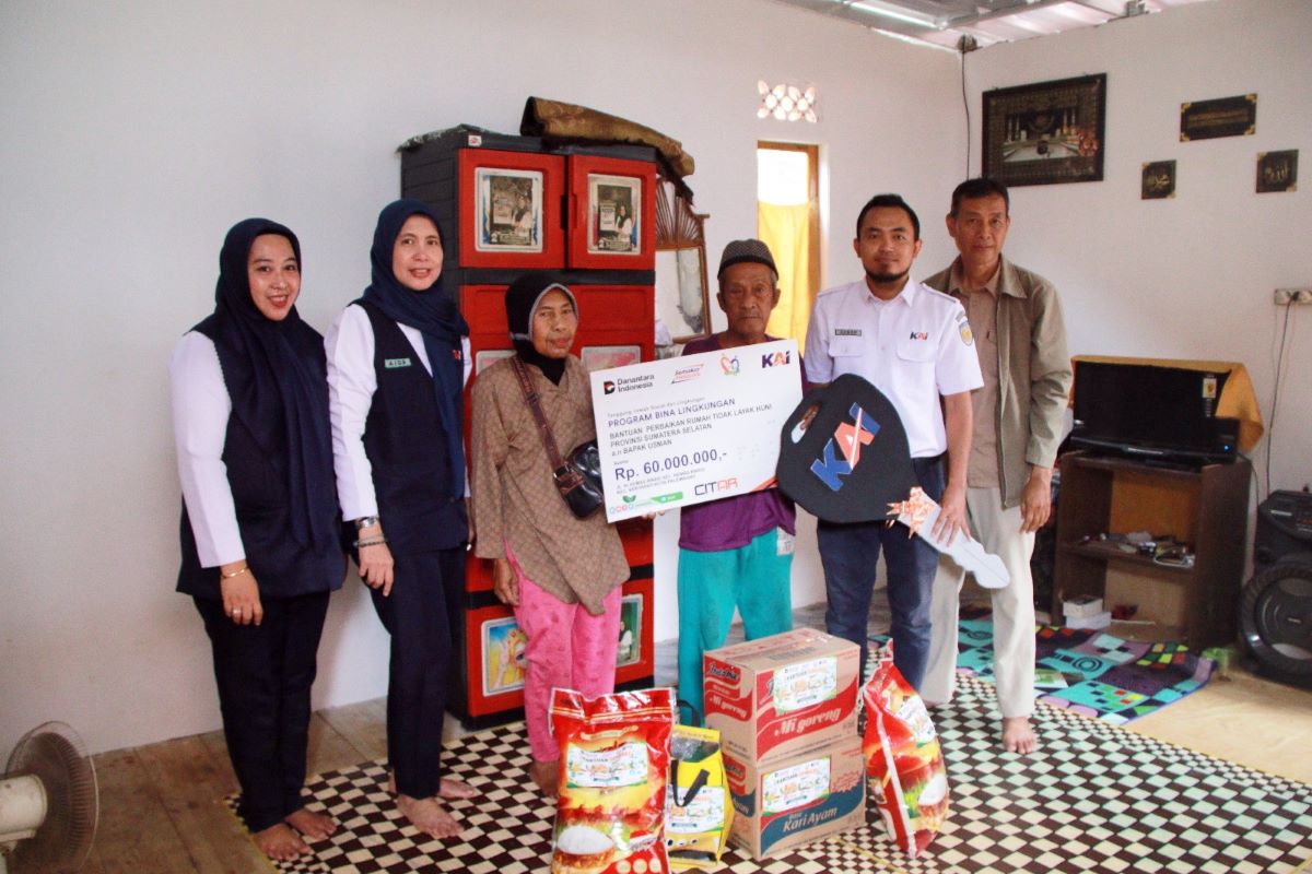 Kepedulian Bagi Masyarakat Sekitar, KAI Divre III  Palembang Salurkan Bantuan CSR Secara Transparan dan Akunta