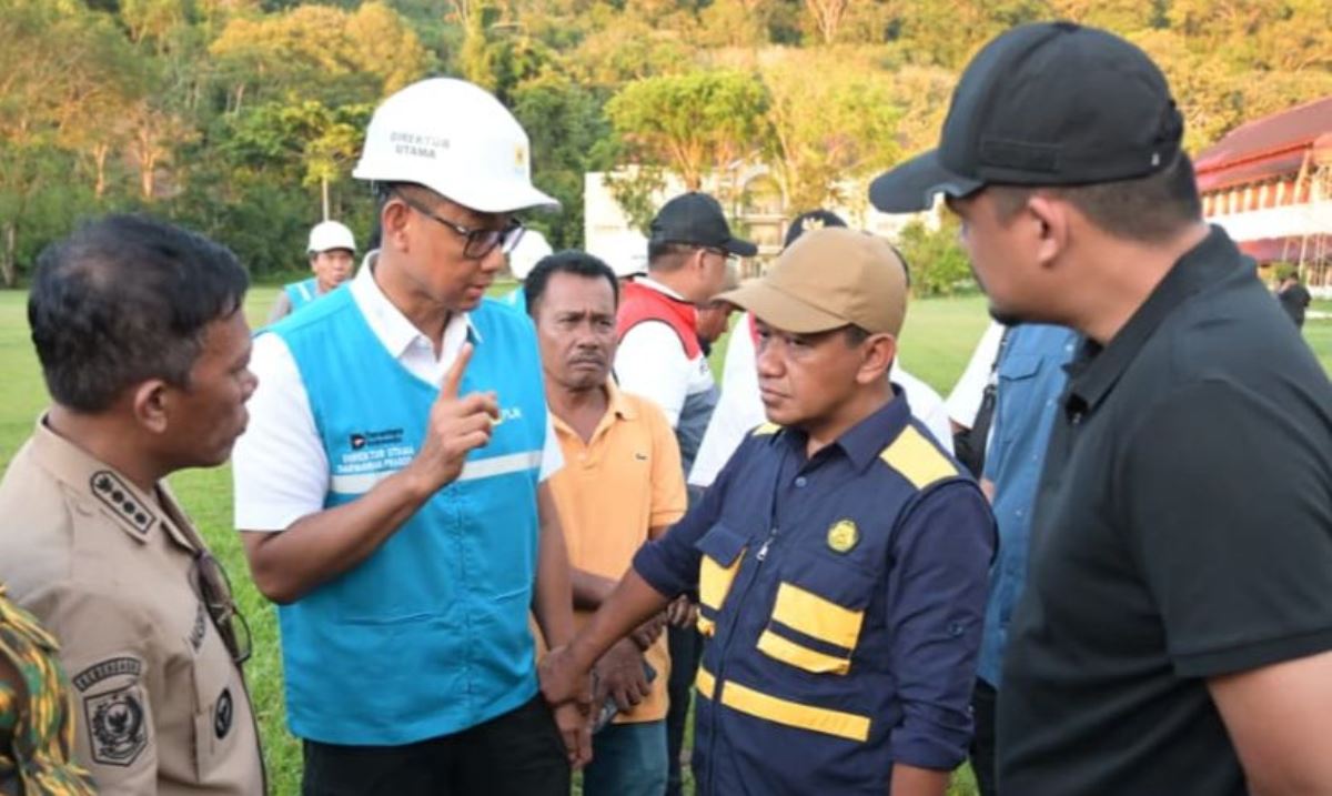 Pemulihan Listrik Sumatra Utara Dikebut, Menteri ESDM Tinjau Langsung Lokasi Terdampak Bencana