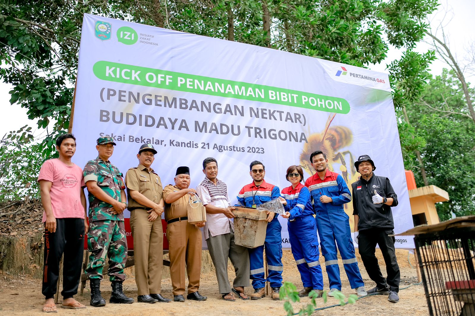 Pertagas Tanam Bibit Pohon Pengembangan Nektar Dukung Peningkatan Produksi Madu Trigona