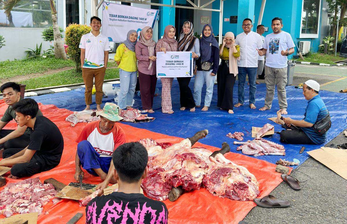 Berbagi Kebaikan Hadirkan Kebahagiaan, PLN UP2D S2JB Gelar Terbar Berkah Daging di Hari Raya Idul Adha