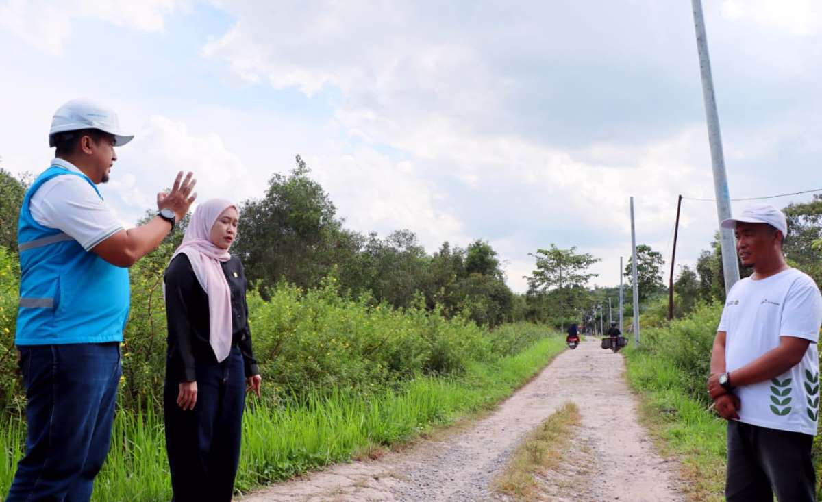 PLN–DPR RI Tinjau Progres Listrik Desa Pulau Semambu, 4,63 Km Jaringan Rampung Jangkau Lima Dusun