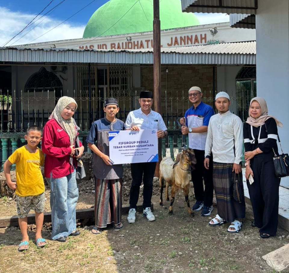 FIFGROUP Cabang Palembang Berbagi Hewan Kurban untuk Masyarakat di Palembang