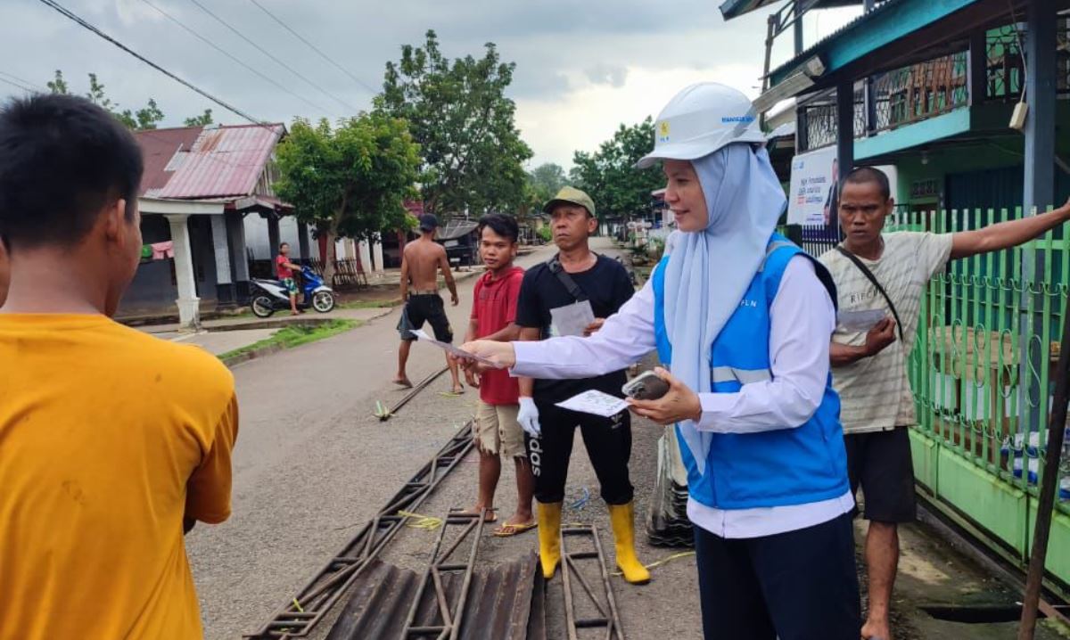 Jelang Agustusan, PLN UP3 Lubuklinggau Himbau Warga Tak Pasang Umbul-umbul Dekat Jaringan Listrik