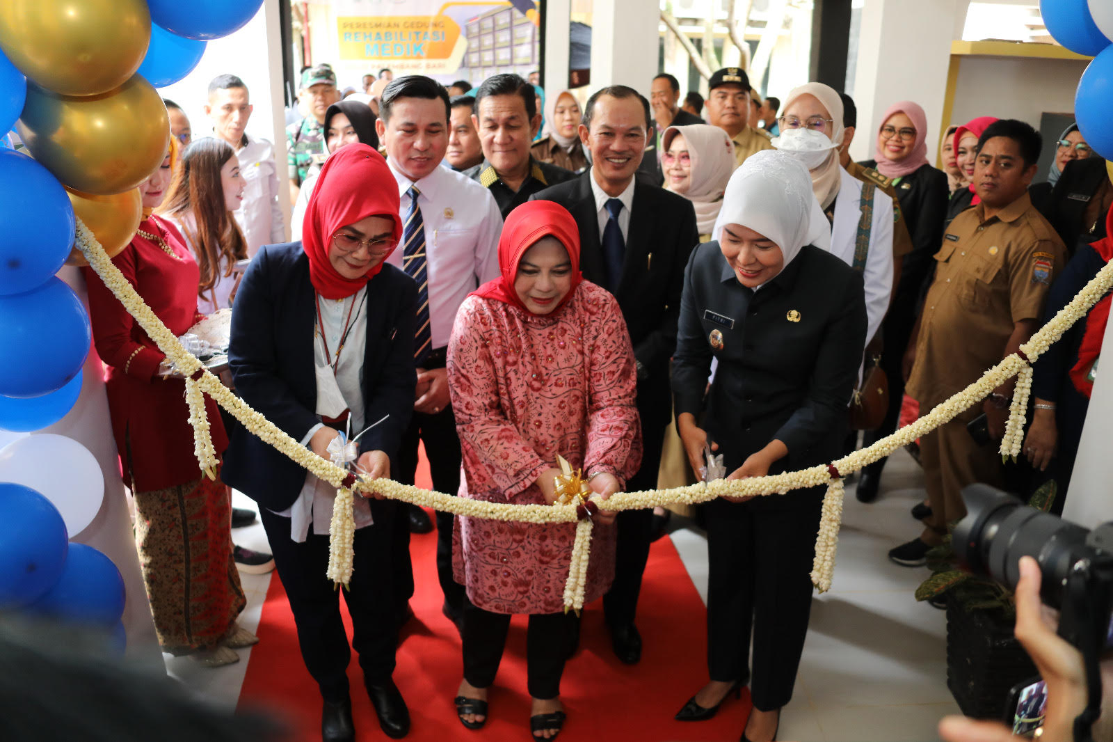 Walikota Palembang Resmikan Gedung Rehabilitasi Medik RS BARI