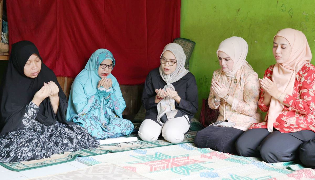 DWP Diskominfo Palembang Salurkan Bantuan ke Panti Asuhan dan Bagikan Takjil