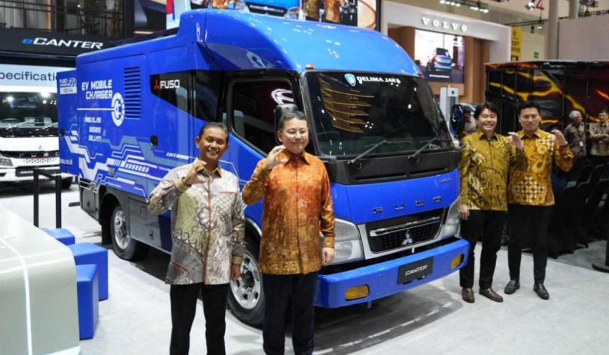 Ada Truk Powerbank  Mejeng di GIIAS 2025, Bisa Buat Ngecas Keliling