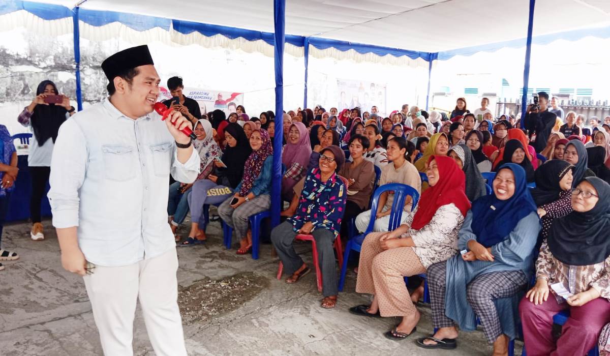 Kunjungi Kelurahan Sungai Buah,  Caleg PAN Jody Nugraha Gelar Bazar Sembako Murah dan Senam Massal