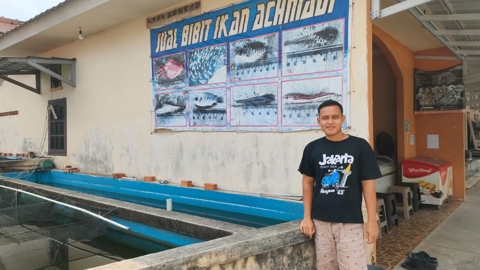 Sukses Bertahan 40 Tahun di Bisnis Penjualan Bibit Ikan, Achmadi Raup Omset Puluhan Juta Setiap Bulan