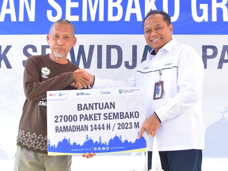 Pusri Bagikan 27 Ribu Paket Sembako ke Warga di 8 Kelurahan Kota Palembang