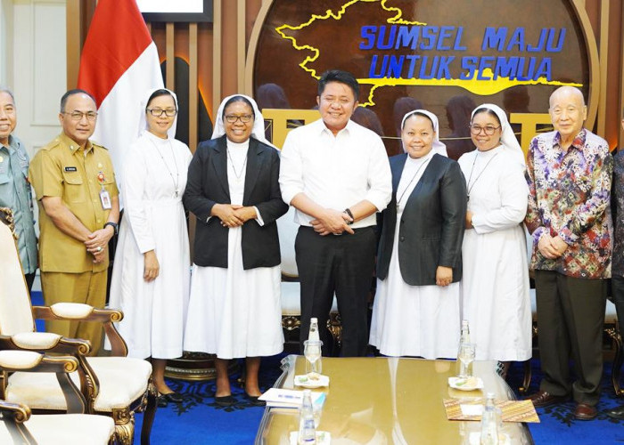 100 Tahun Dedikasi Kongregasi Suster Charitas, Gubernur Herman: Saya Saksi Perjalanan RS Charitas 