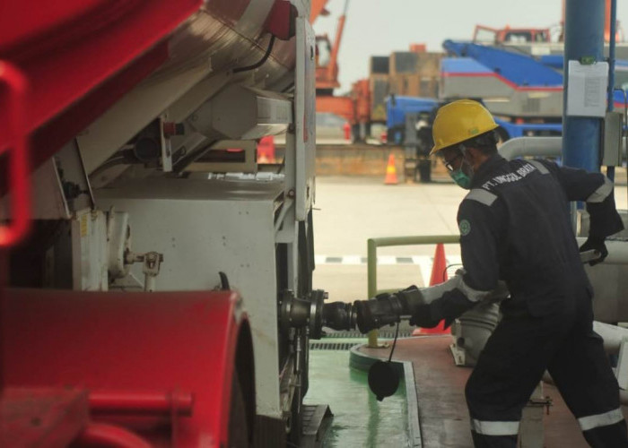 Menjaga Keandalan Penerbangan, Strategi Petugas Avtur Pertamina di Balik Layanan Energi Udara