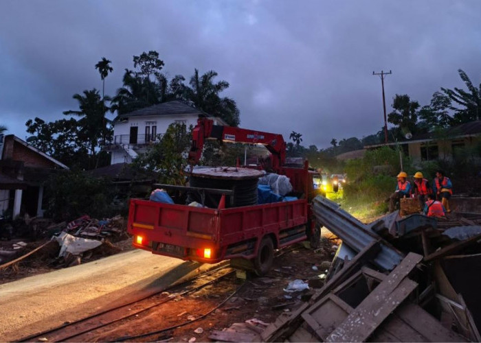 Agam Kembali Menyala, Sistem Kelistrikan Sumbar Pulih 100 Persen Pascabencana