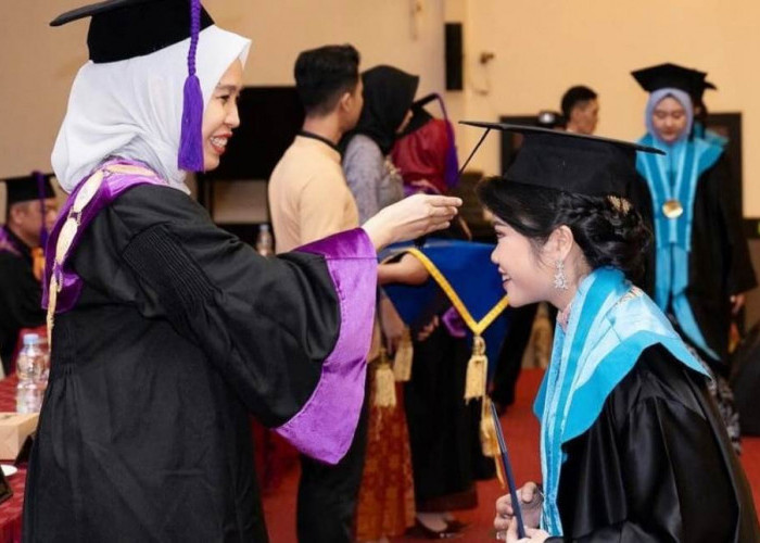 Wisuda Ratusan Mahasiswa, UBD Siapkan Alumni yang Unggul, Kompeten, dan Berkarakter