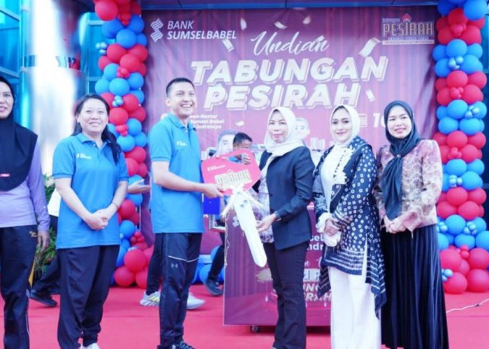 Jaga Kesehatan, Bupati Ogan Ilir Panca Wijaya Akbar Ajak Masyarakat Senam Bersama