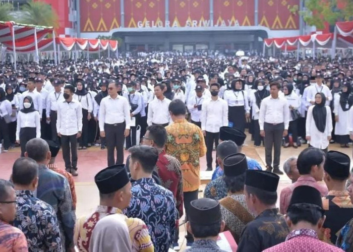  Pelantikan 4.973 Petugas Pantarlih Palembang, Wako: Akurasi Data Pemilih Tentukan Kualitas Pemilu 