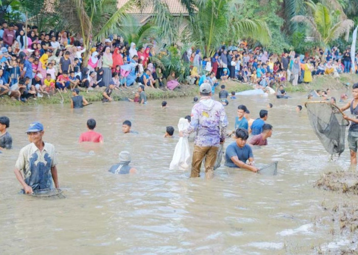 Muba Terus Lestarikan Tradisi Bekarang, gelar Festival Embung Senja