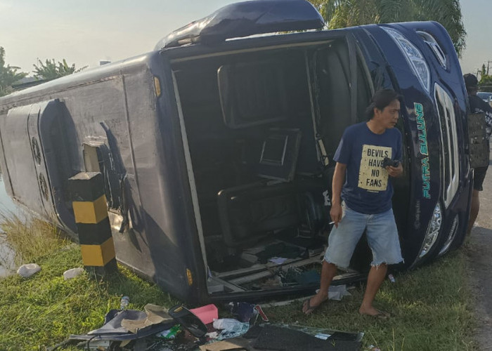 Naas, Bus Rombongan Pengantar Jemaah Haji OKU Timur Terguling, Sopir Hilang Konsentrasi Karena Main HP