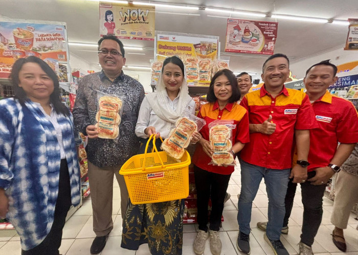 UMKM Rizkyanti 14 Tahun Bermitra dengan Alfamart, Wujud Nyata Kemitraan Retail Modern   