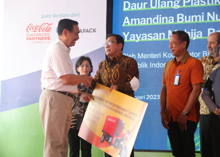 Dirikan  Daur Ulang PET, Coca-Cola Europacific Partners Indonesia dan Dynapack Asia  Investasi Rp 556,2 M