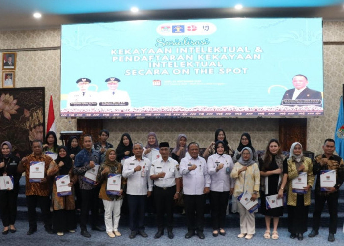 Kemenkum Sumsel Serahkan 24 Sertifikat Merek UMKM Lubuklinggau, Fasilitasi Pendaftaran Kekayaan Intelektual 