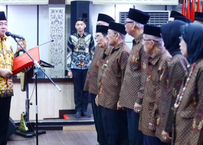 Gubernur Herman Deru Kukuhkan Kepengurusan LLI Sumsel, Dorong Peran Aktif Lansia dalam Pembangunan