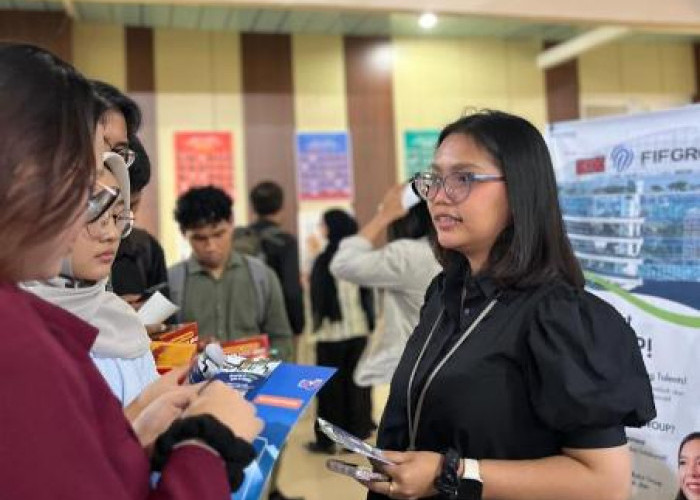 FIFGROUP Cabang Palembang Jaring Talenta Muda di Mini Job Fair Universitas Sriwijaya