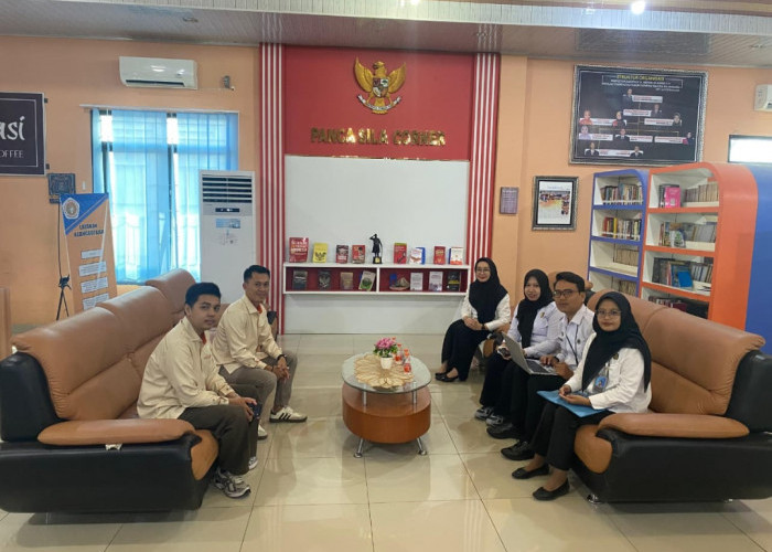 Tim JDIH Kemenkum Sumsel Lakukan Monitoring Evaluasi Literasi Hukum di STIHPADA dan UKB