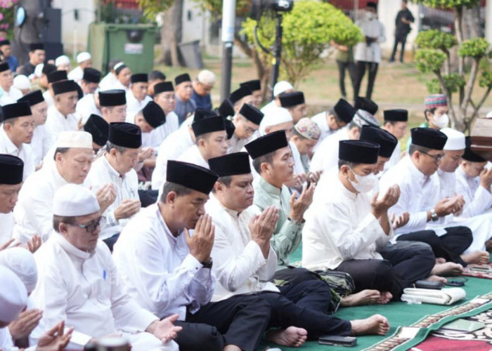 Ketuk Pintu Langit, Ikhtiar di Bumi, Pemkot Palembang Gelar Sholat Istisqa