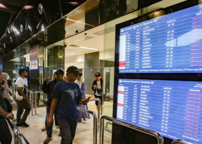 Angkasa Pura Tutup Semetara 4 Bandara, Imbas Erupsi Anak Krakatau 