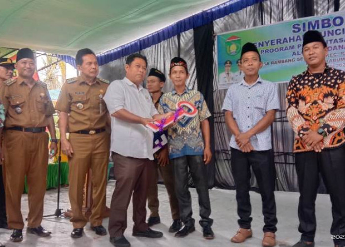 Anggota DPRD Kota Prabumulih Riza Ariansyah Apresiasi Program Bedah Rumah 