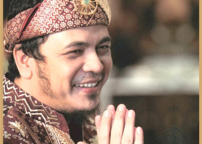 Sociopreneur, Sultan Iskandar Mahmud Badaruddin, Melestarikan Kebudayaan