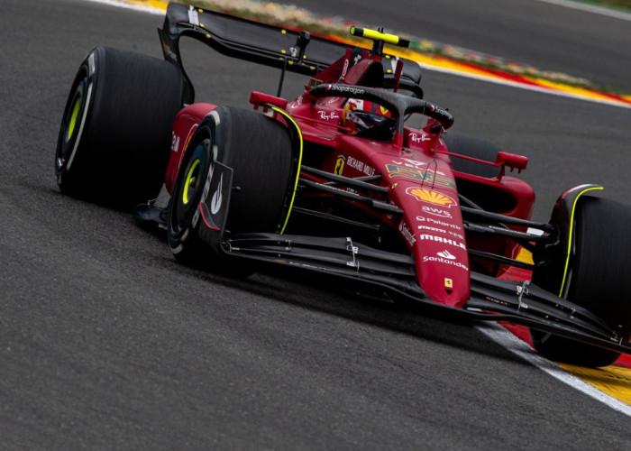 Debut Pembalap Ferrari Carlos Sainz Jr di Kualifikasi F1 GP Belgia 2022,  Bukan Tercepat Tapi Star Terdepan  