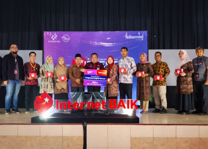 Internet BAIK Festival Telkomsel Ajak Pelajar Jambi Level Up Skill Digital, Belajar AI Nggak Harus Ribet