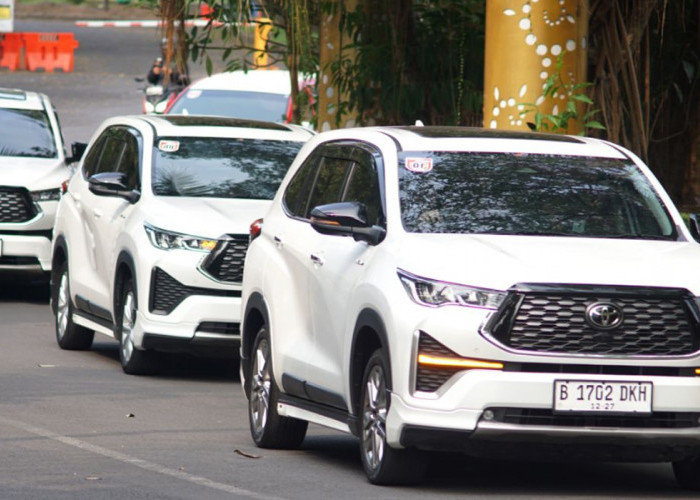 5 Keunggulan yang Buat Orang Indonesia Kepincut Toyota Kijang Innova Zenix Hybrid