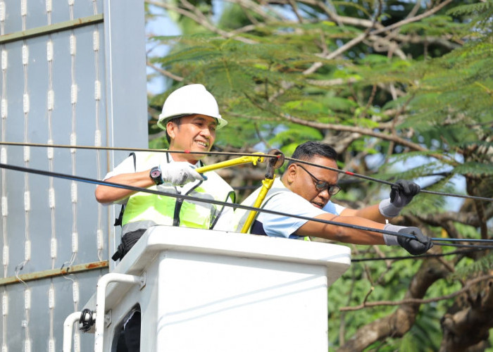 Wali Kota Ratu Dewa Tata Palembang Bebas Kabel Semrawut, Kick Off Penataan Kabel Internet