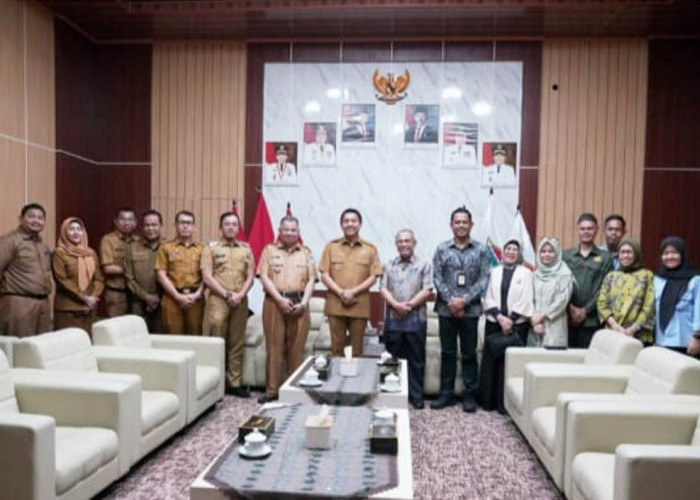 Bupati Panca Wijaya Akbar Terima Audiensi berbagai Instansi dan Organisasi di KPT Tanjung Senai Ogan Ilir